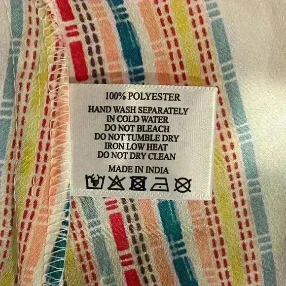 America & Beyond Rainbow Sunshine Beach
Cover Up Dress Size Small - Picture 12 of 14